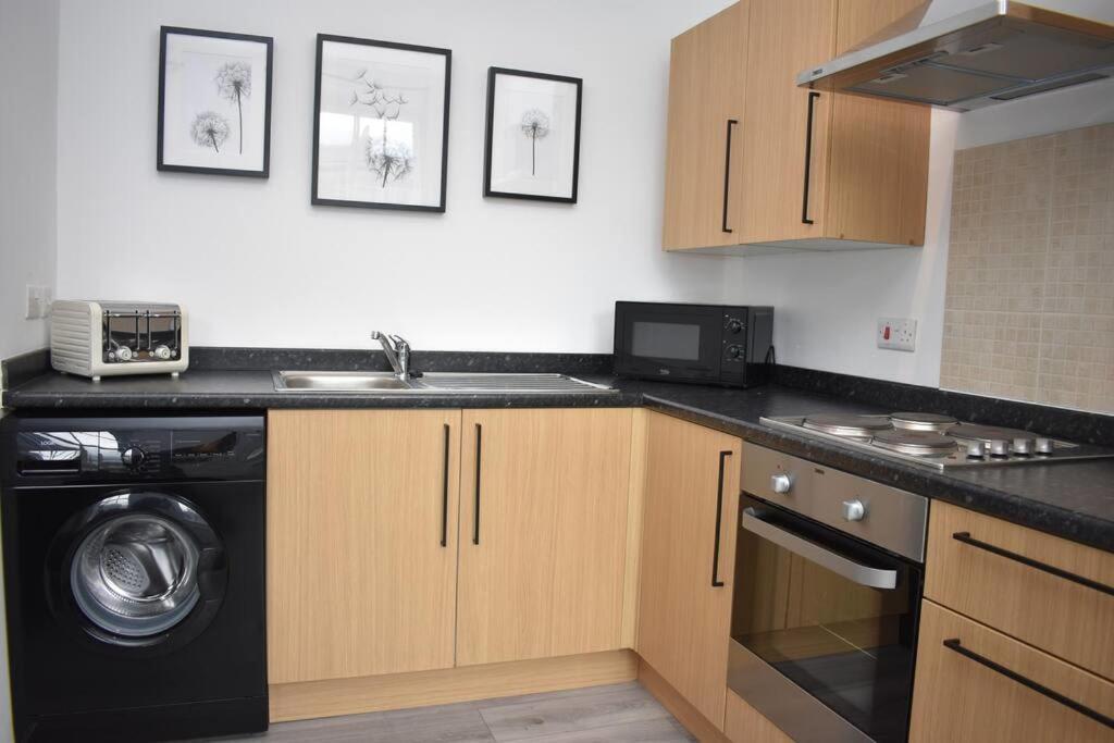 Modern & Bright 1 Bed For 4 Close To City Centre! Edimburgo Exterior foto