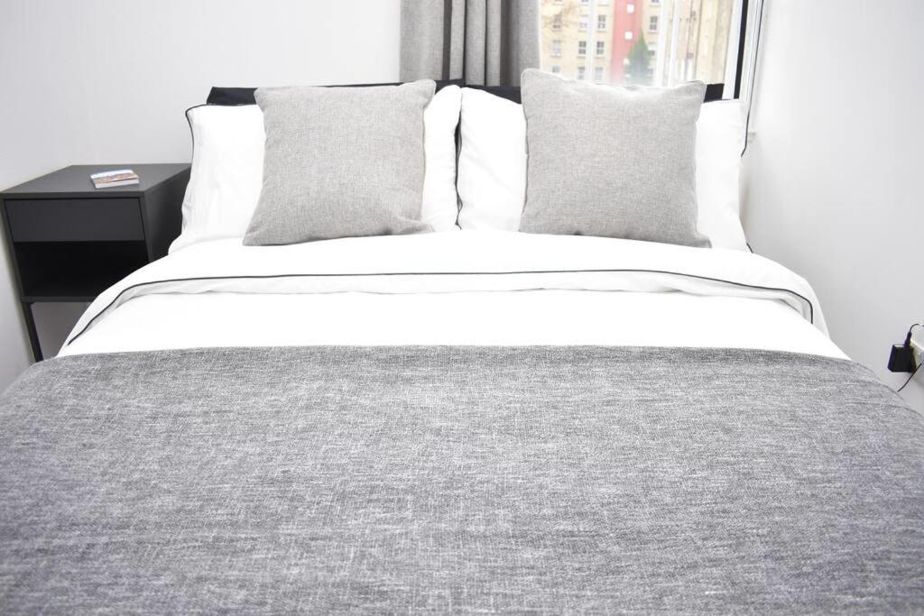 Modern & Bright 1 Bed For 4 Close To City Centre! Edimburgo Exterior foto