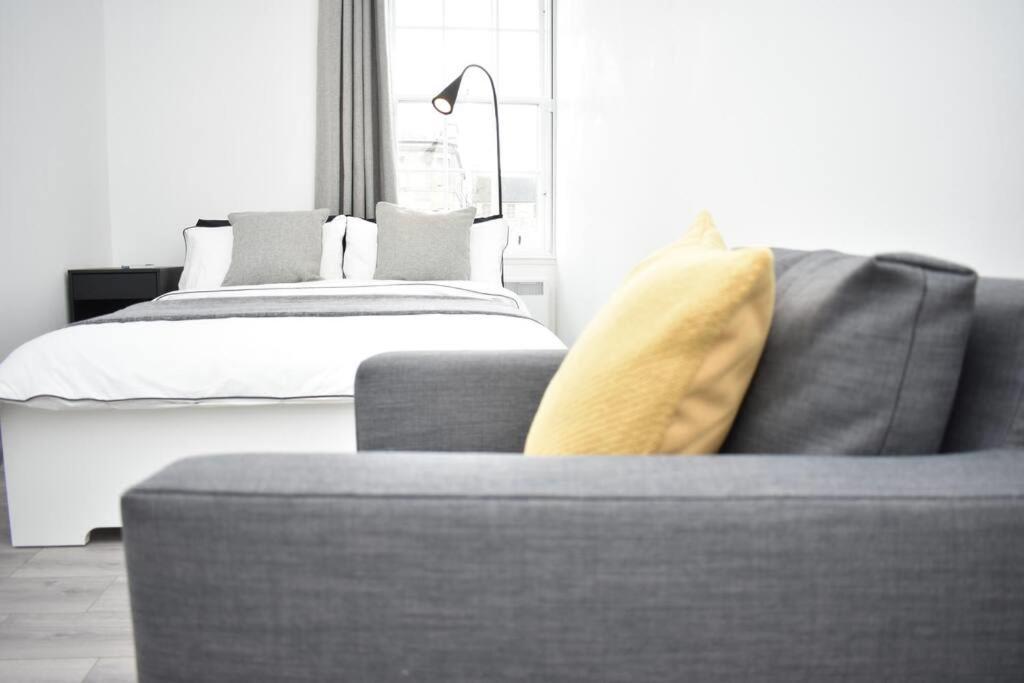 Modern & Bright 1 Bed For 4 Close To City Centre! Edimburgo Exterior foto