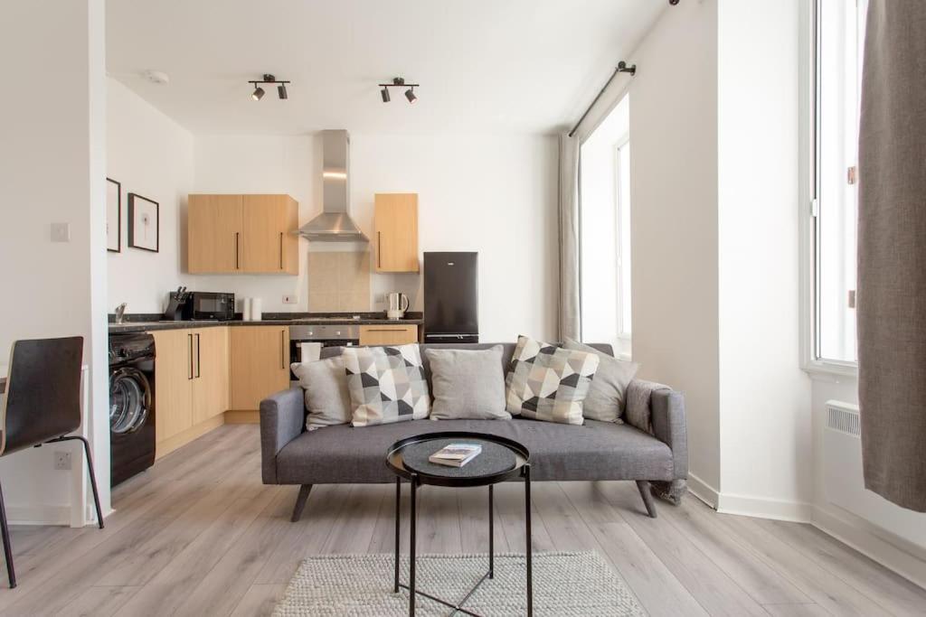 Modern & Bright 1 Bed For 4 Close To City Centre! Edimburgo Exterior foto